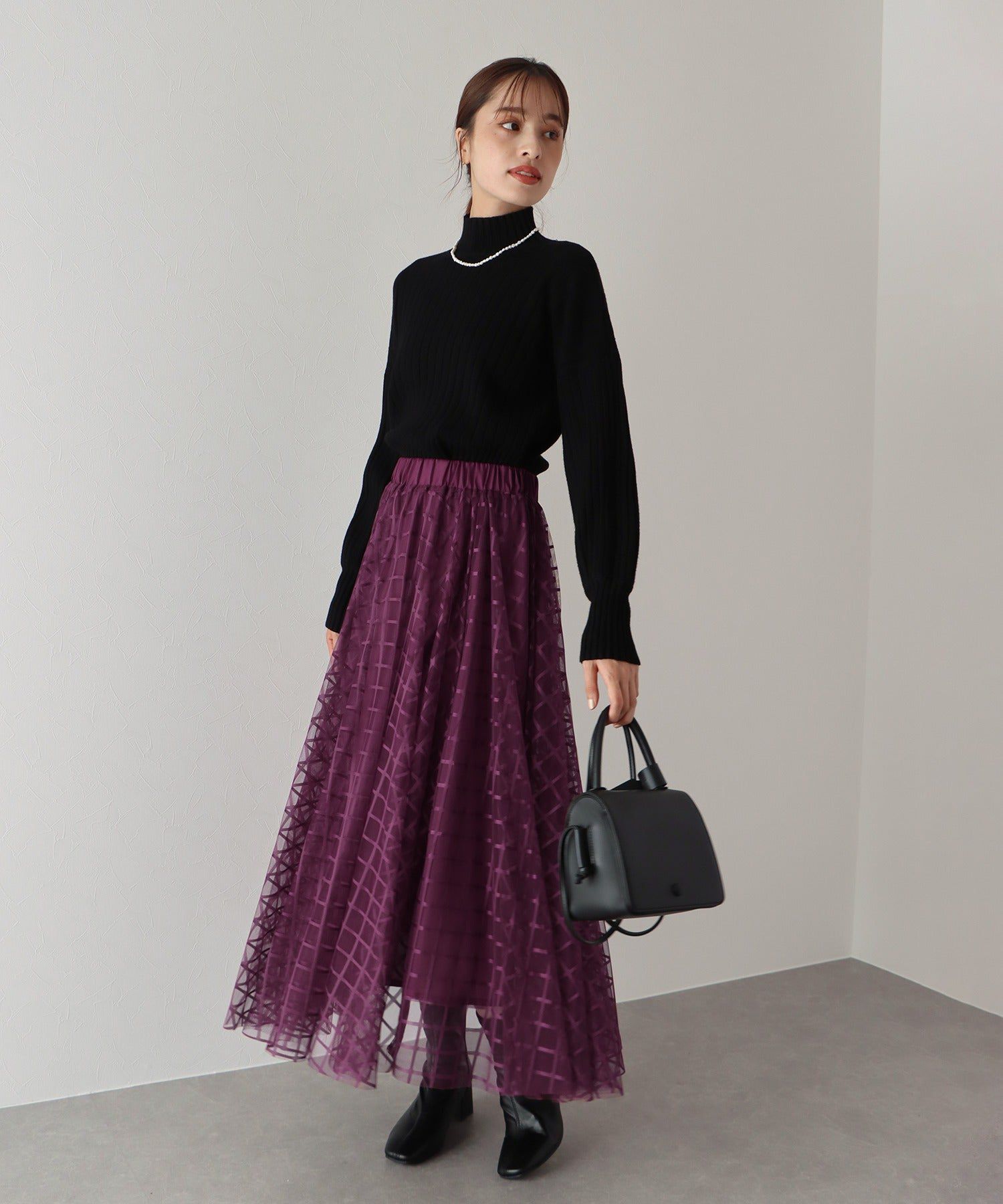 日本 BLUE EAST - 優雅格紋修身紗裙-簡約黑