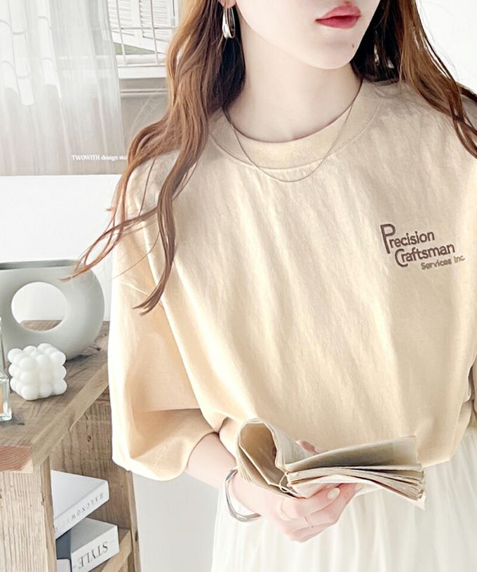 日本 Classical Elf - 100%棉 胸前logo點綴短袖上衣-米杏