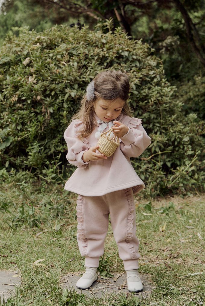 韓國 Puellaflo - 鬆緊腰蕾絲花點綴縮口長褲-粉