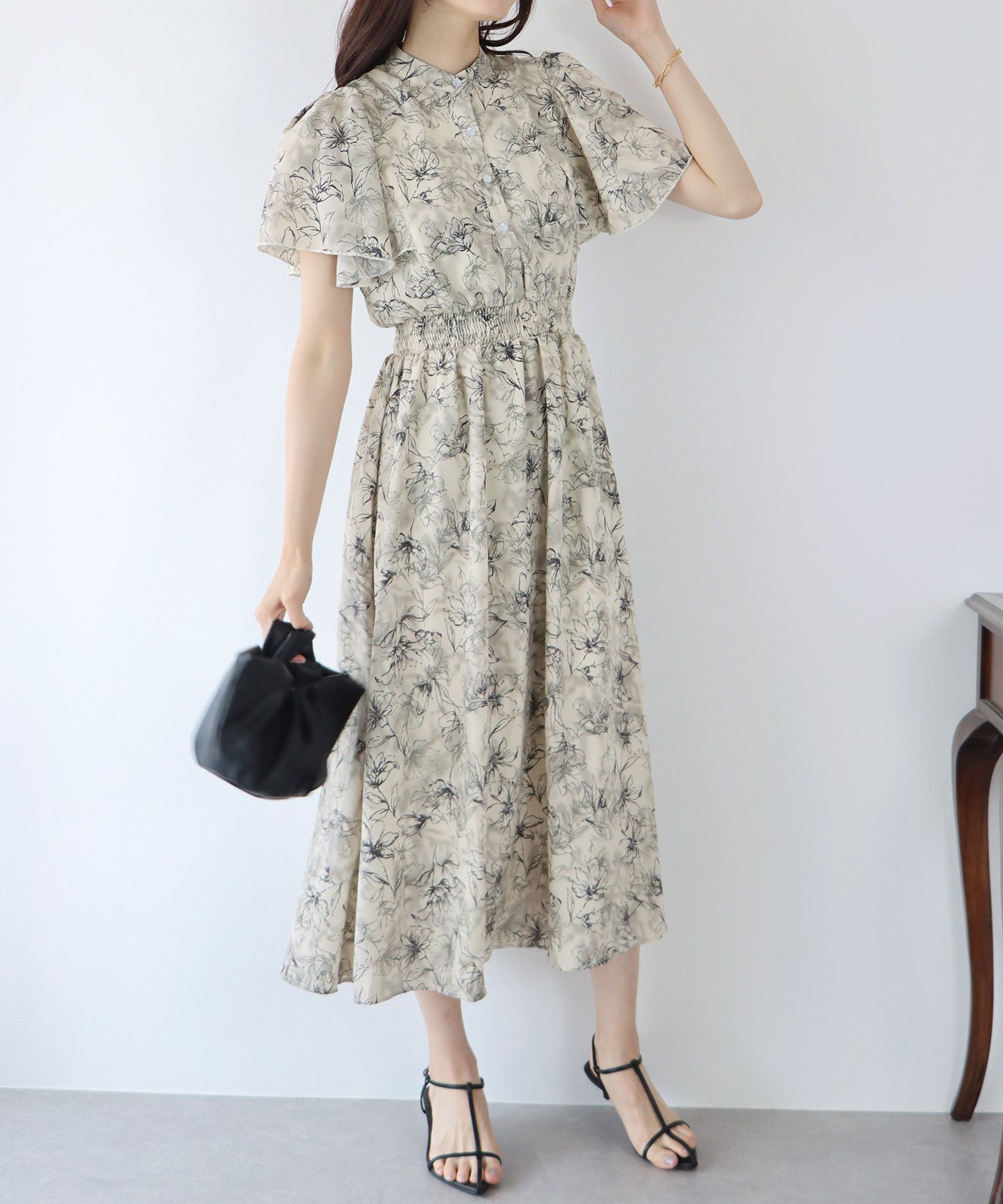 日本 BLUE EAST - 浪漫時光碎花雪紡短袖洋裝-寧靜花園-淺粉紫