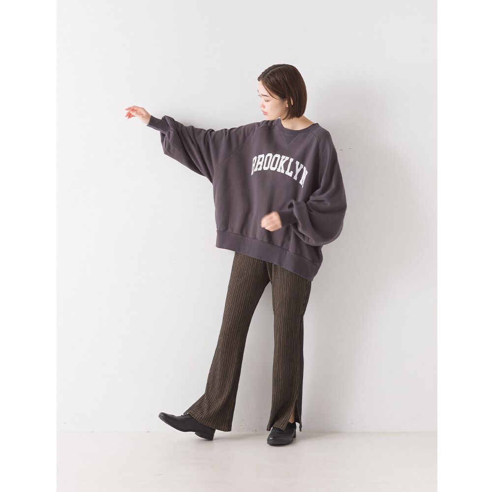 日本 OMNES - 100棉 圓領寬鬆長袖大學T-英文LOGO-淺米杏