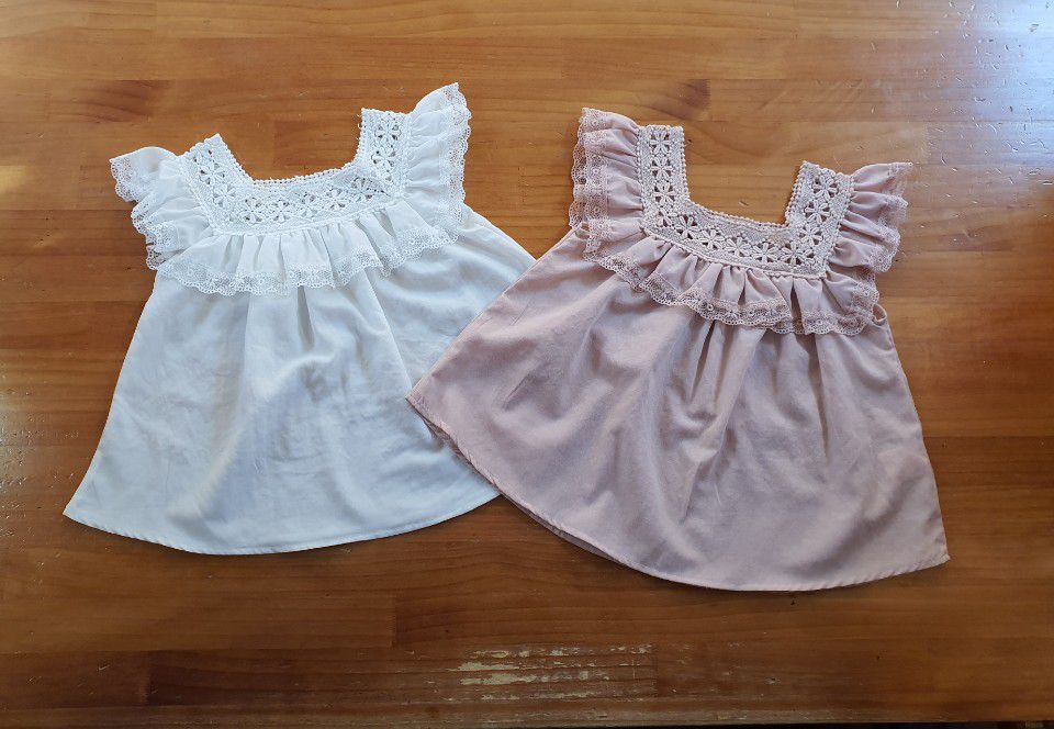 韓國 Coco Ribbon - (剩7,15號)鏤空雕花荷葉方字領上衣-象牙白