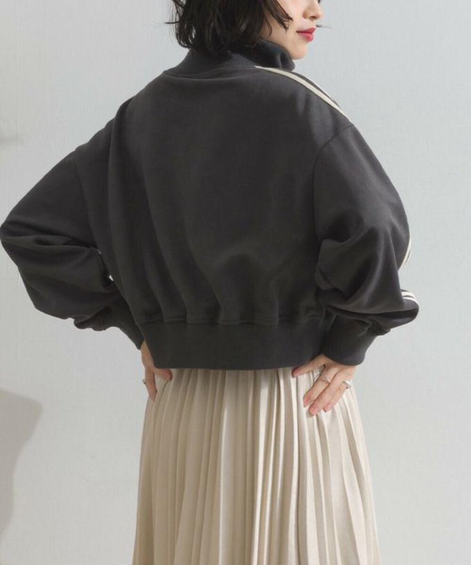 日本 ELENCARE DUE - 麂皮短絨休閒配色運動風夾克-炭黑x米杏領