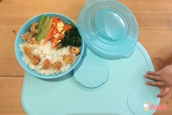 一轉即扣！吸力超強不打翻【瑞典 TwistShake 餐盤】