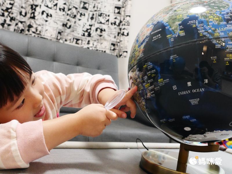 SKYGLOBE - 12吋地形海溝人口分佈古銅色底座地球儀(附燈/中英文對照)