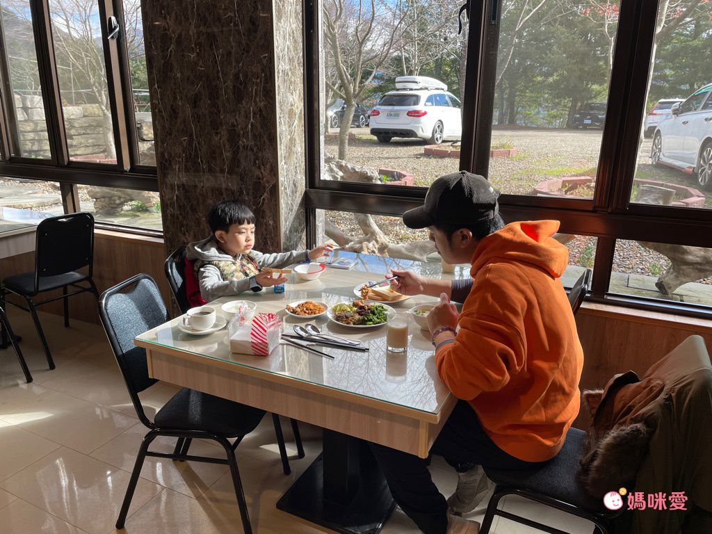 南投清境【宇星山莊】平日2大2小一泊一食住宿券