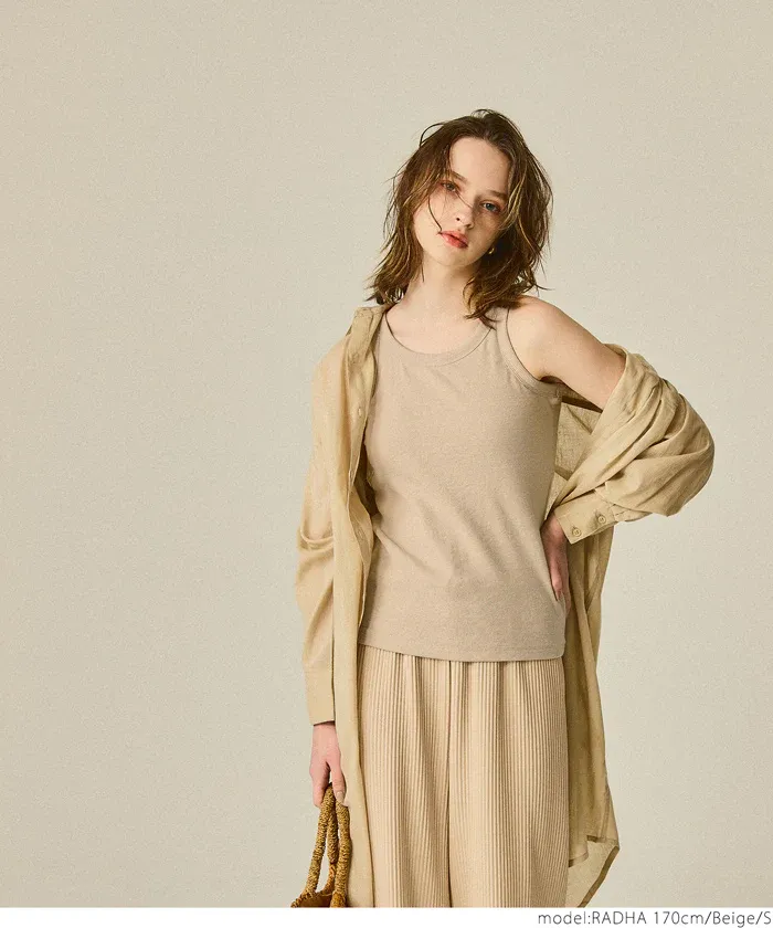 日本 COCA - 簡約美型無袖小可愛/內搭(附bra)-米白