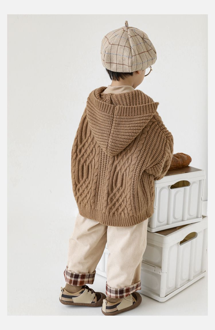 TONGMO - 復古木釦麻花編織連帽毛衣外套-黃綠色