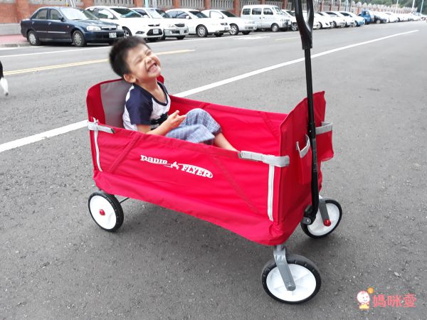 美國百年品牌 RADIO FLYER ❤ 兒童界的法拉利之稱超夯品牌！