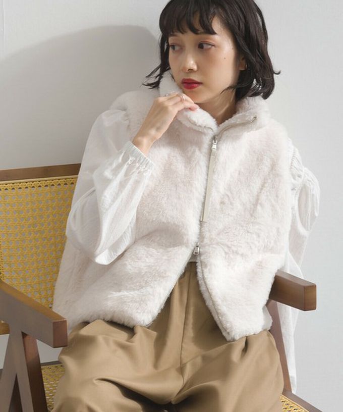 日本 ELENCARE DUE - 柔軟蓬鬆仿毛立領雙拉鍊背心-象牙白