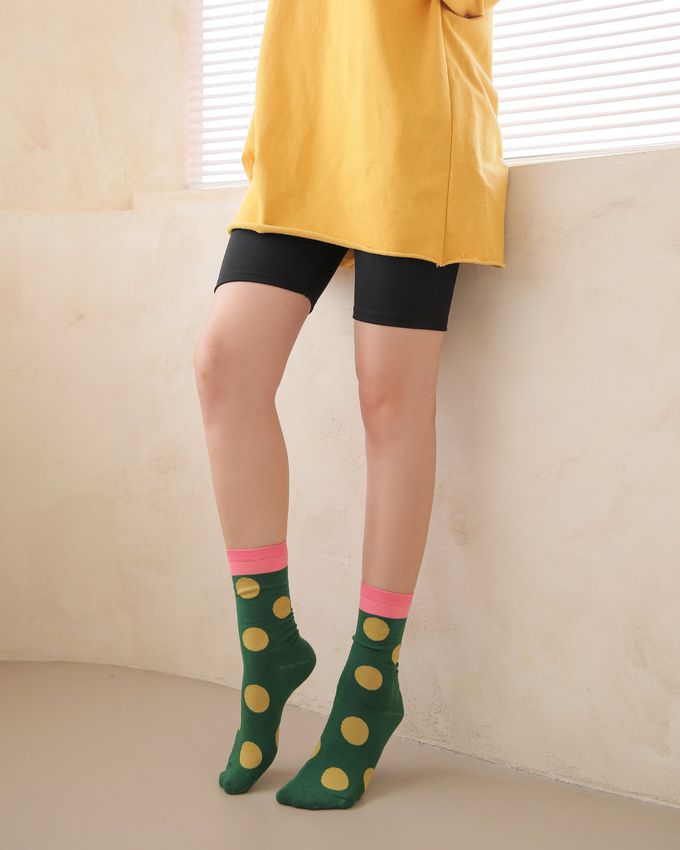 韓國Marian - 撞色大圓點中筒襪-白X黑 (Free)