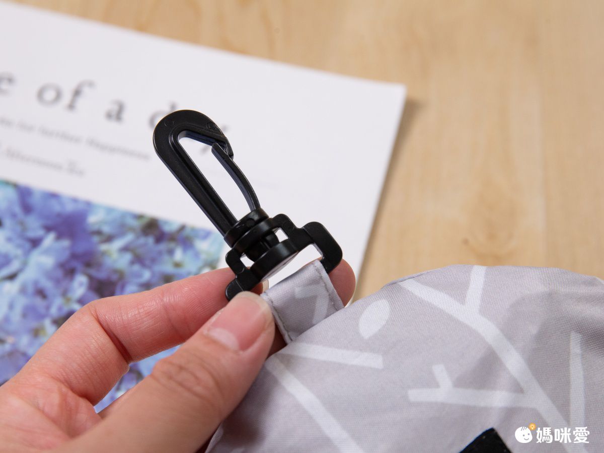 日本 nifty colors - 可折疊輕量抗UV防潑水遮陽帽(頭圍可調)-刺蝟小森林-深藍 (F(頭圍56~59cm))