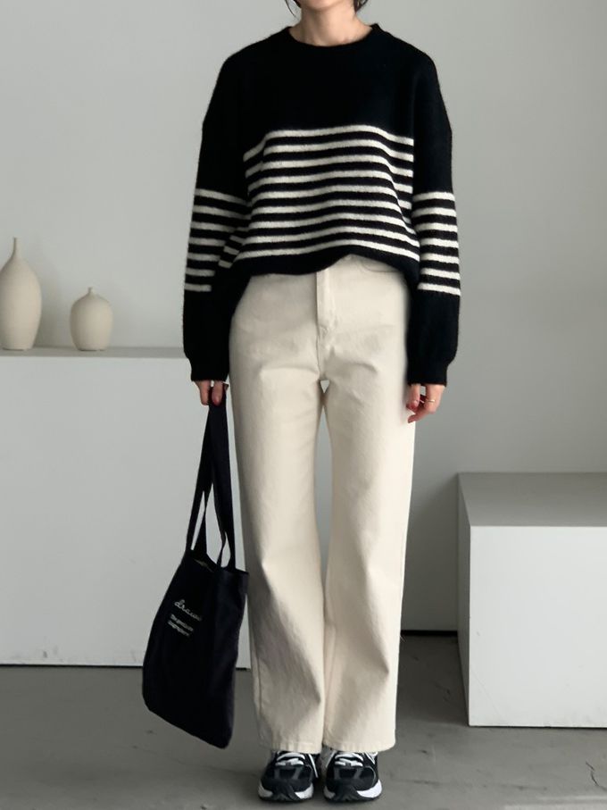 韓國女裝連線 - 條紋點綴寬鬆版型針織上衣-黑 (FREE)