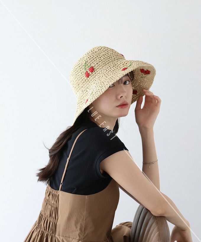 日本 BLUE EAST - 可愛刺繡編織遮陽漁夫帽-淺卡其