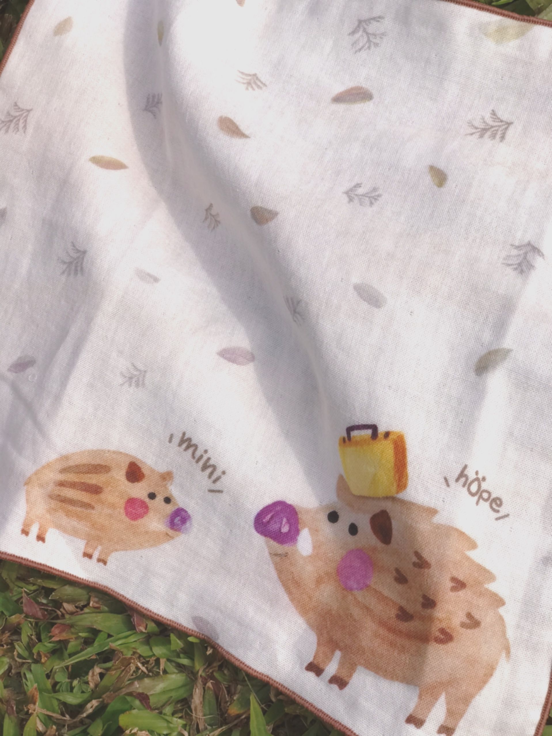 minihope美好的親子生活 - 離家出走的黃喉貂-有機棉雙層紗手帕 (28x28cm)