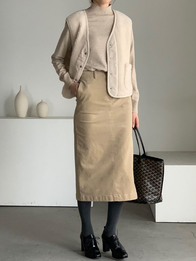 韓國女裝連線 - 薄燈芯絨直筒後開衩中長裙-淺卡其