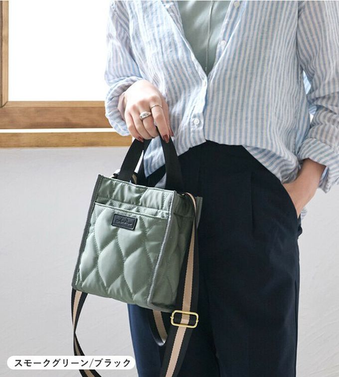 日本 LIZDAYS - 防潑水 輕巧絎縫方形側背小包-米白x棕