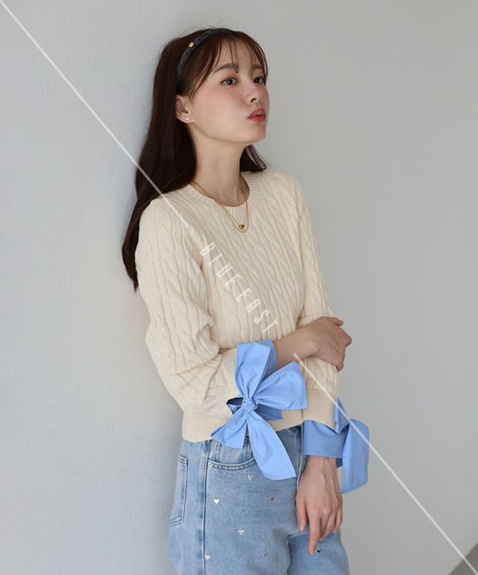日本 BLUE EAST - 亮麗蝴蝶結緞帶袖麻花針織上衣-象牙白