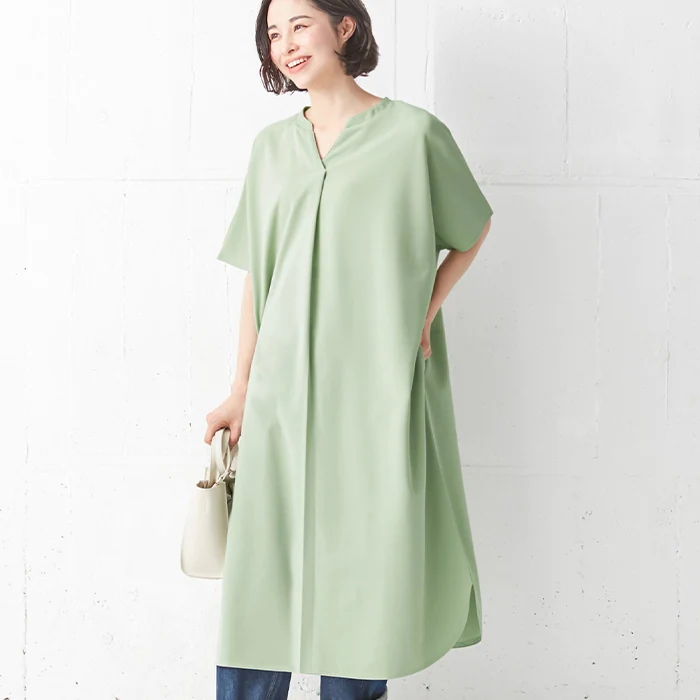 日本 BELLUNA - 防曬涼感 舒適小V領休閒短袖洋裝-氣質米