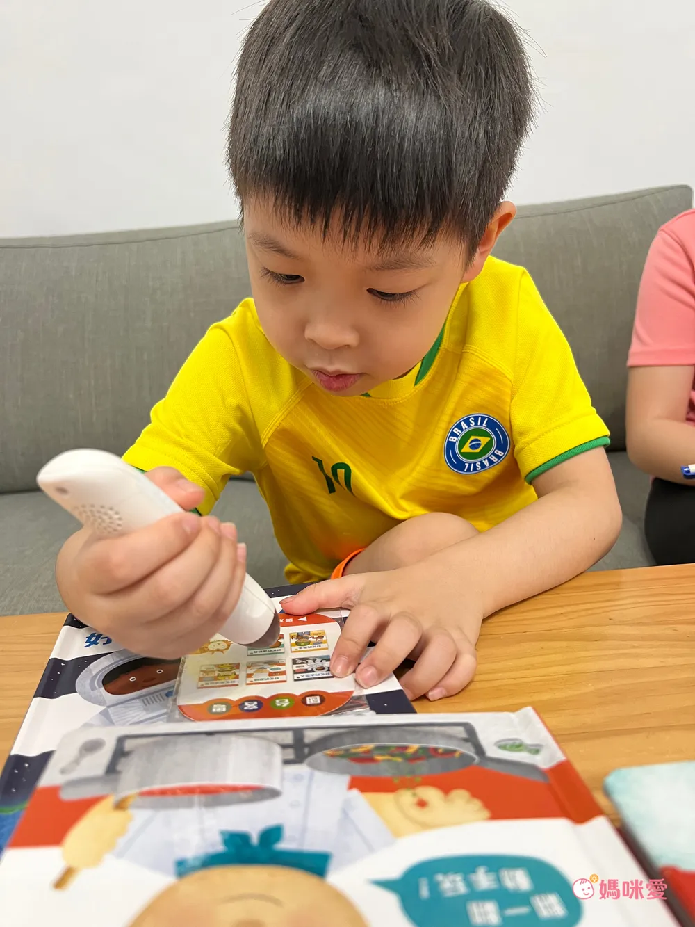 獨家鉅獻【 KIDsREAD 點讀 】國台客粵四語互動翻翻書