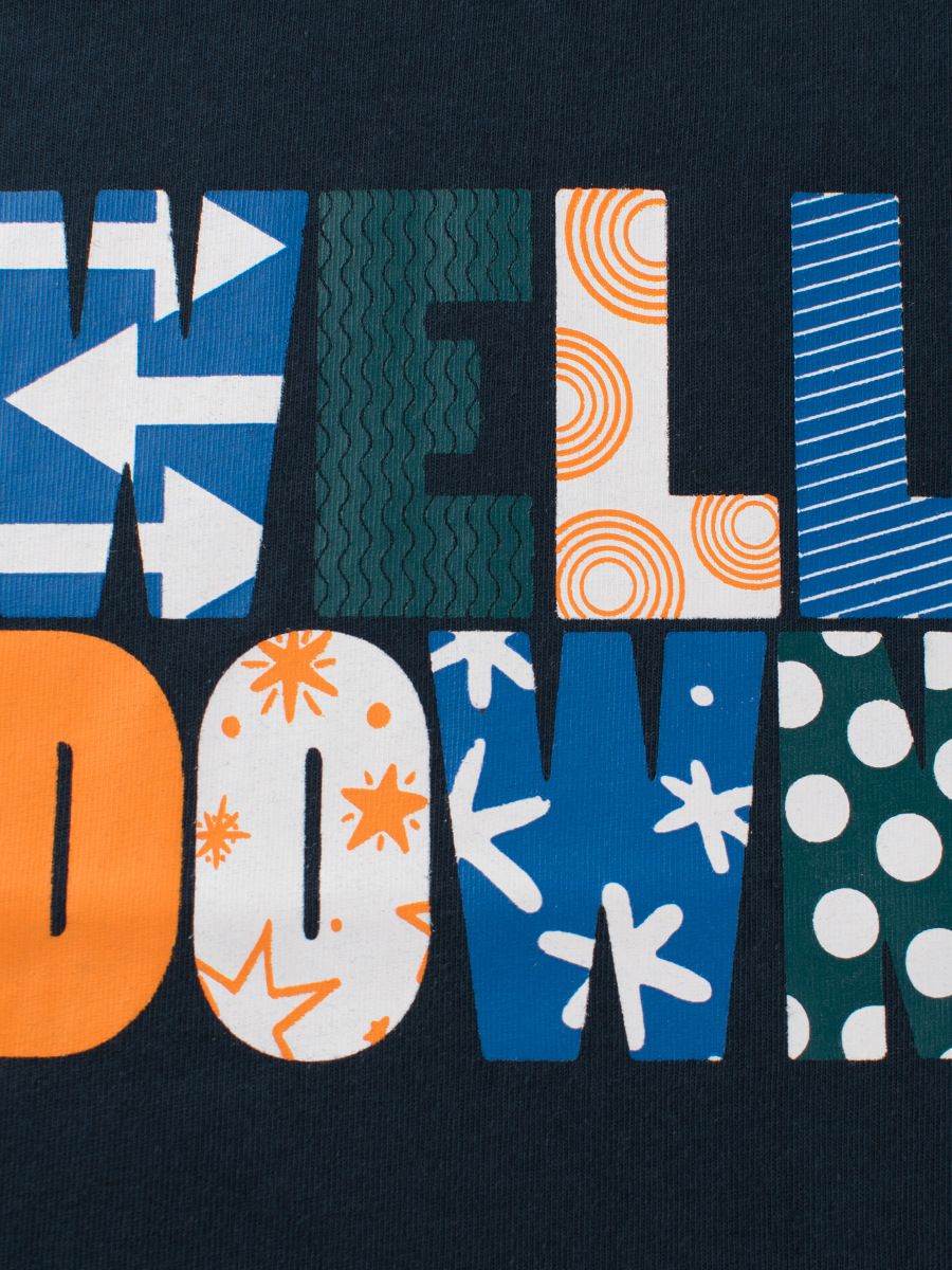 純棉圓領薄長袖上衣-英文字母-深藍色