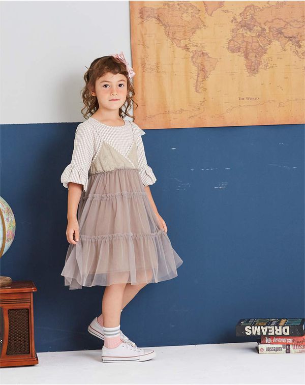 麗嬰房 Little moni - 假兩件網紗拼接洋裝-駝色