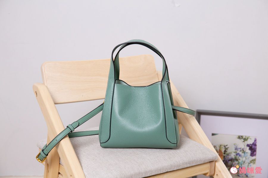 真皮斜跨小水桶包-附斜背帶-米白色 (21x12.5x18cm)