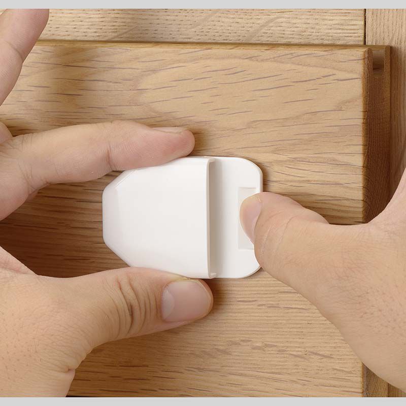 akachan honpo - 可拆式多用途安全防護鎖扣-Ｓ (本體:21.4×4×1.2cm、膠帶:10cm)