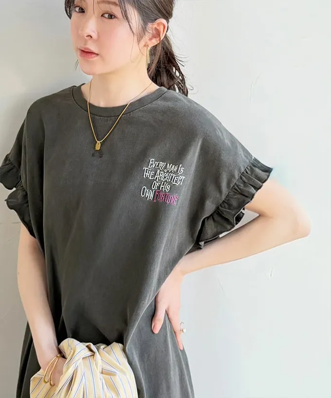 日本 Classical Elf - 酷帥刷舊感印花荷葉短袖洋裝-B刺繡