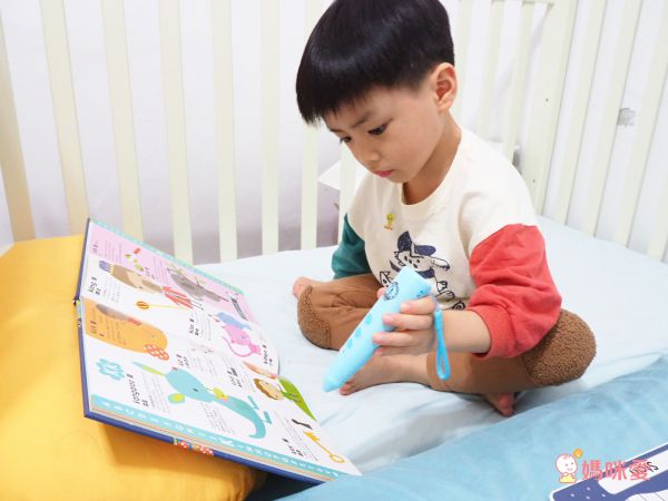 My First Dictionary 我的第一套超大圖解英漢字典-(附贈400英文單字拼音練習卡、我會開口秀英文、點讀筆、我的點讀小鋼琴、點讀筆usb充電線)