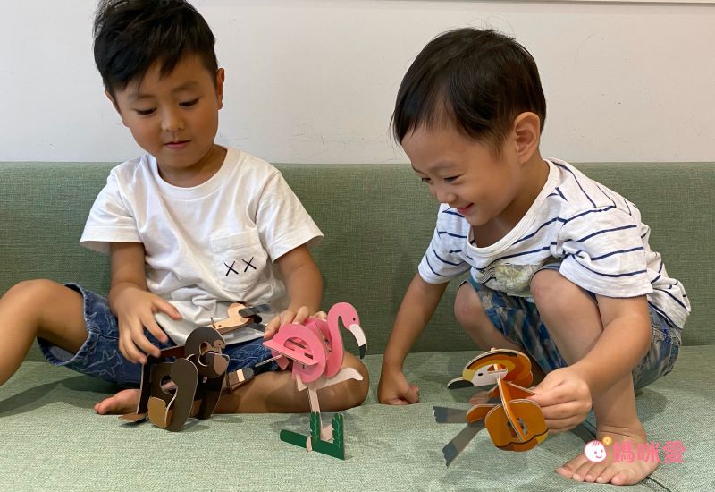 韓國Funt - 英文字母立體拼圖全套(26字母+1隱藏版) 贈精美提袋1只+北歐風冰箱磁鐵掛勾(款式隨機出貨)