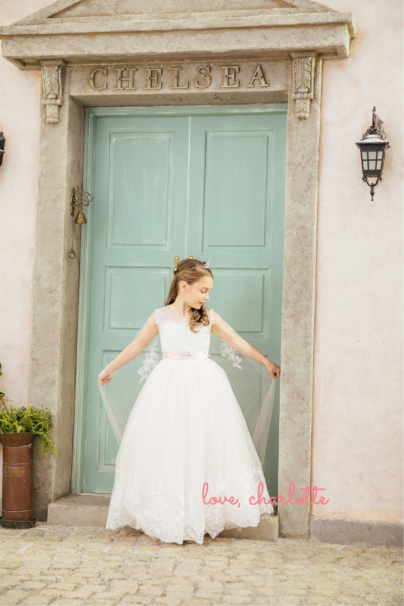 Love, Charlotte - 夢幻淺粉膚色可拆式披風長禮服