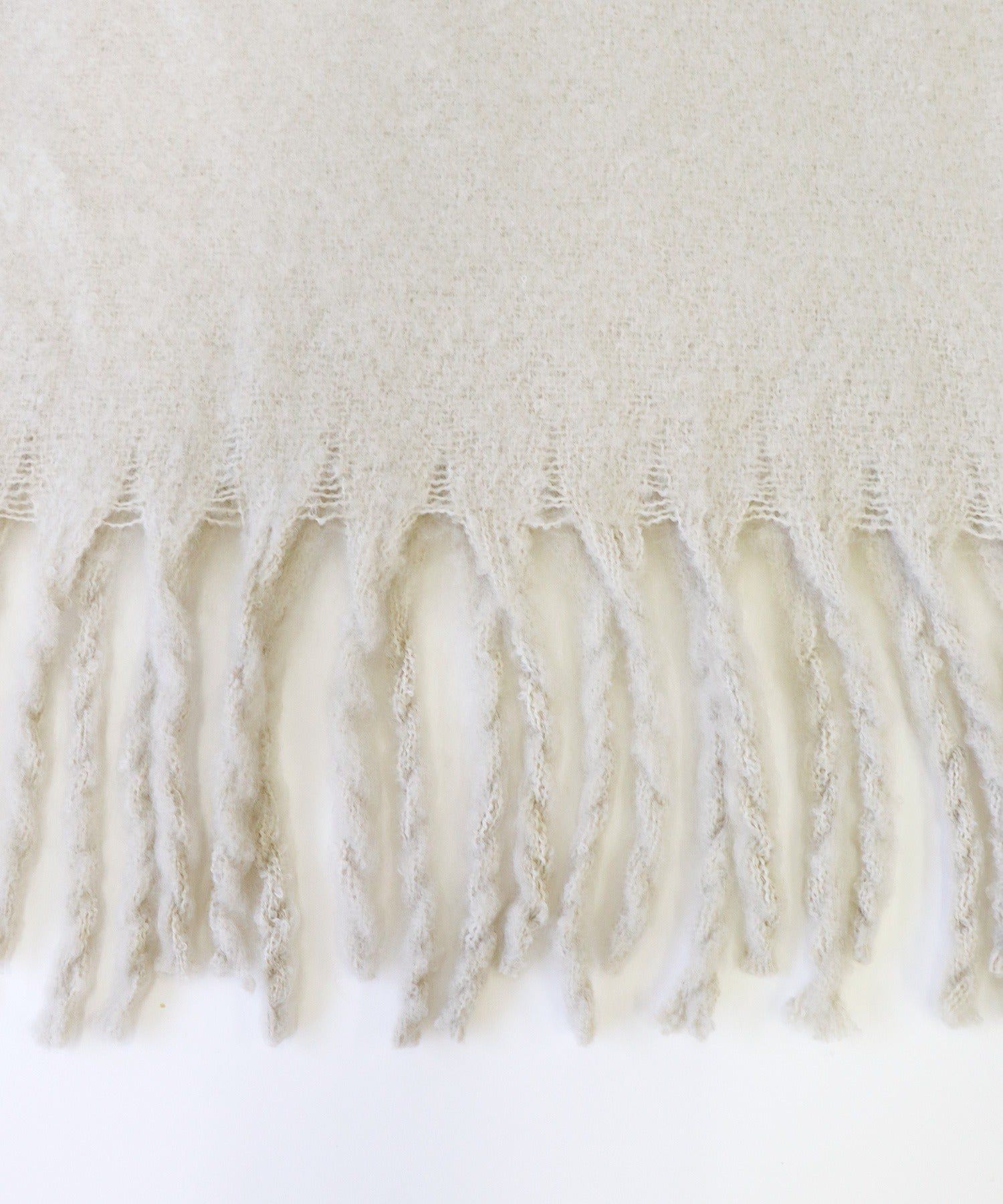 日本 BLUE EAST - 厚流蘇蓬鬆感柔軟圍巾-象牙白