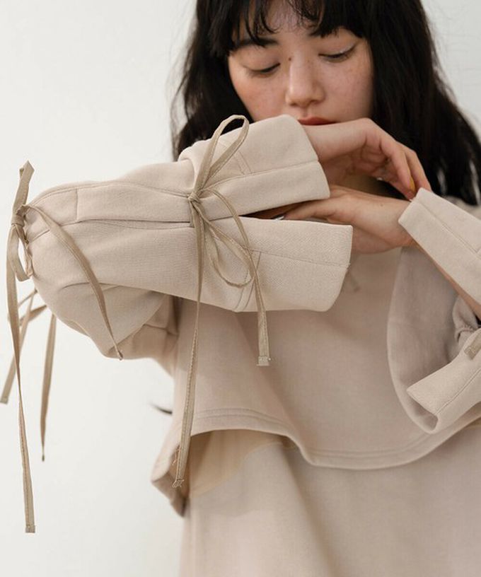 日本 Bab - 袖蝴蝶結層次感喇叭袖洋裝-淺棕 (M)