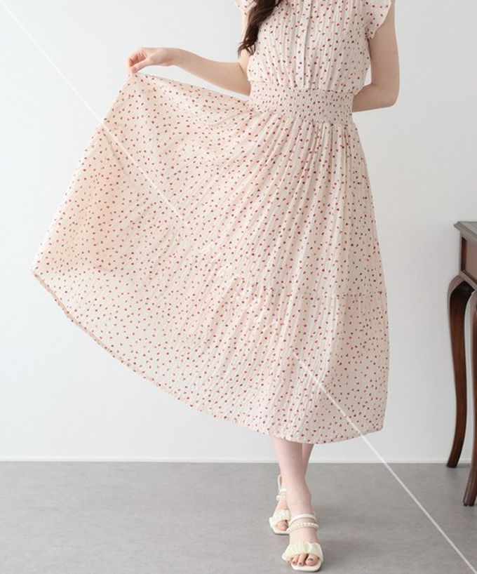 日本 BLUE EAST - 甜美雪紡束腰小荷葉無袖洋裝-碎花-米杏 (M)