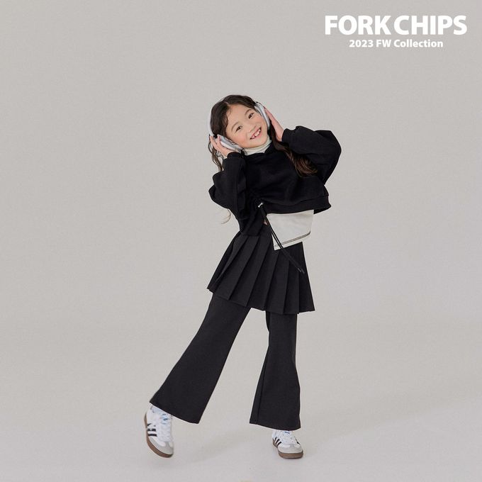 韓國 FORK CHIPS - 鬆緊腰裝飾百褶裙微喇叭長褲-黑