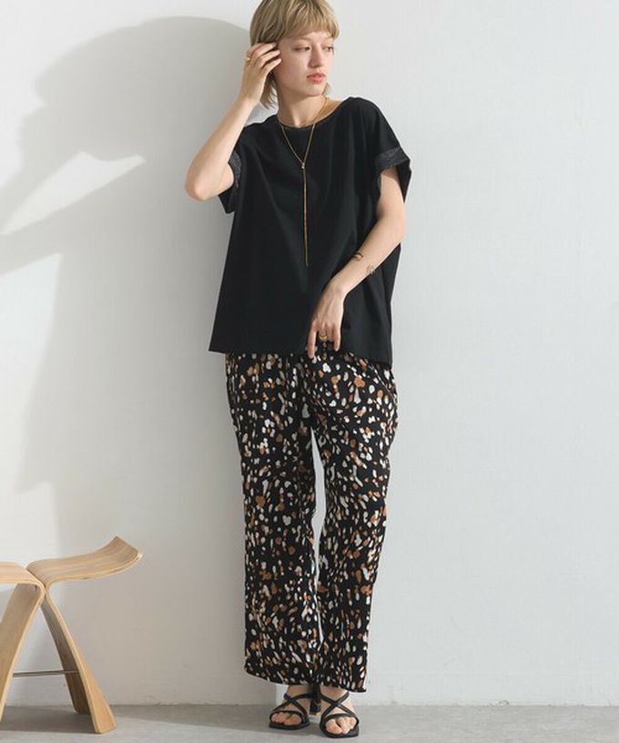 日本 le colis - 光澤滾邊舒適休閒法式袖上衣-卡其棕