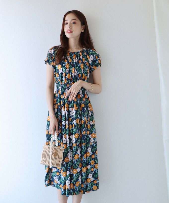 日本 BLUE EAST - 絕美平口縮腰泡泡袖洋裝-碎花-藍