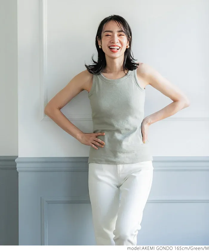 日本 COCA - 簡約美型無袖小可愛/內搭(附bra)-米白