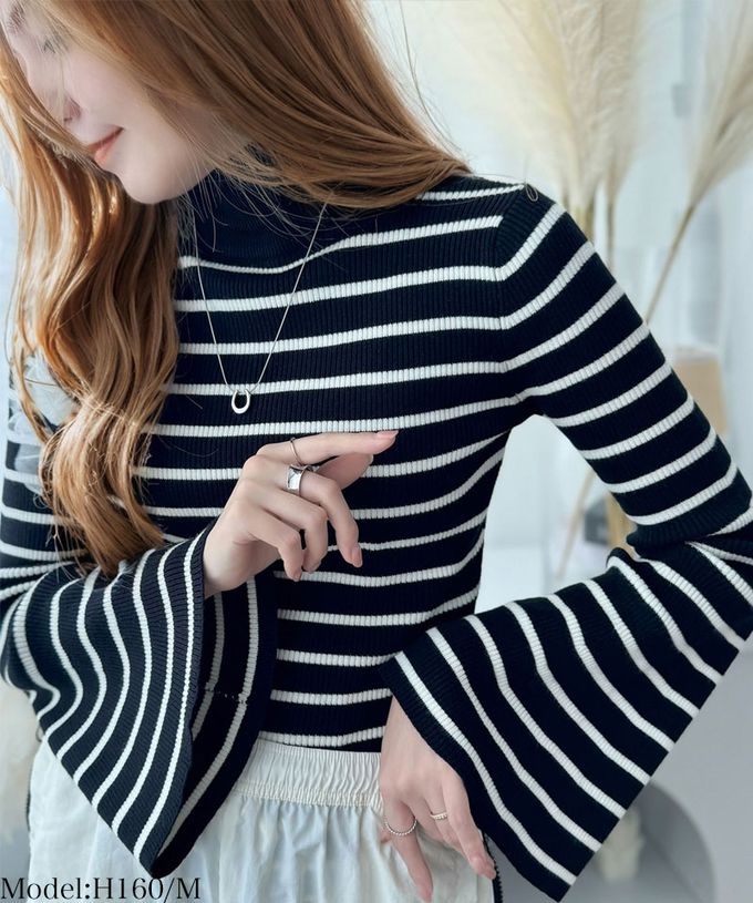 日本 Classical Elf - 羅紋修身高領喇叭袖上衣-黑