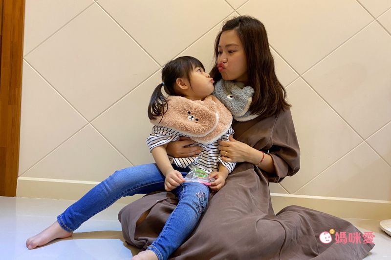 日本 AUBE - 2WAY毛茸茸保暖圍脖(親子通用款)-貓咪-米白