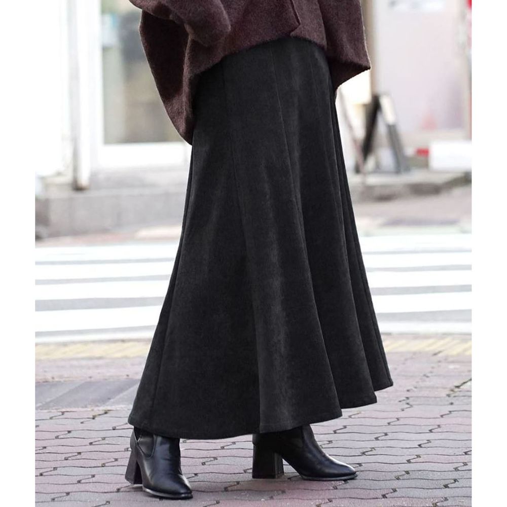 日本 zootie - 修身美型伸縮斜紋厚磅喇吧傘狀長裙-黑