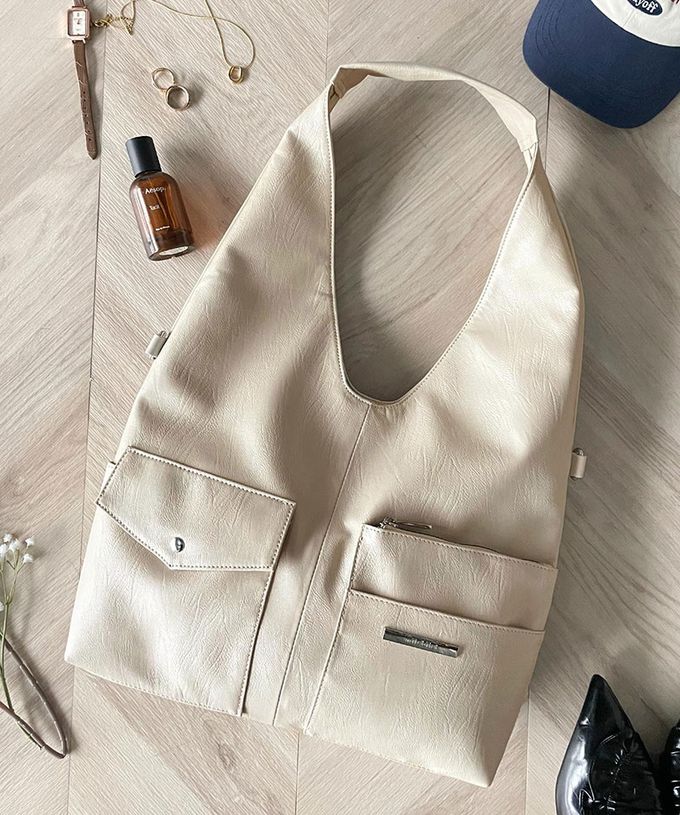 日本 Classical Elf - 俐落酷感大容量2way造型側背包-米杏