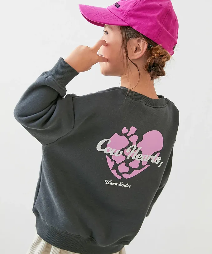 日本 devirock - 熱銷定番 裏起毛女孩印花大學長袖上衣-袖子愛心-藕紫