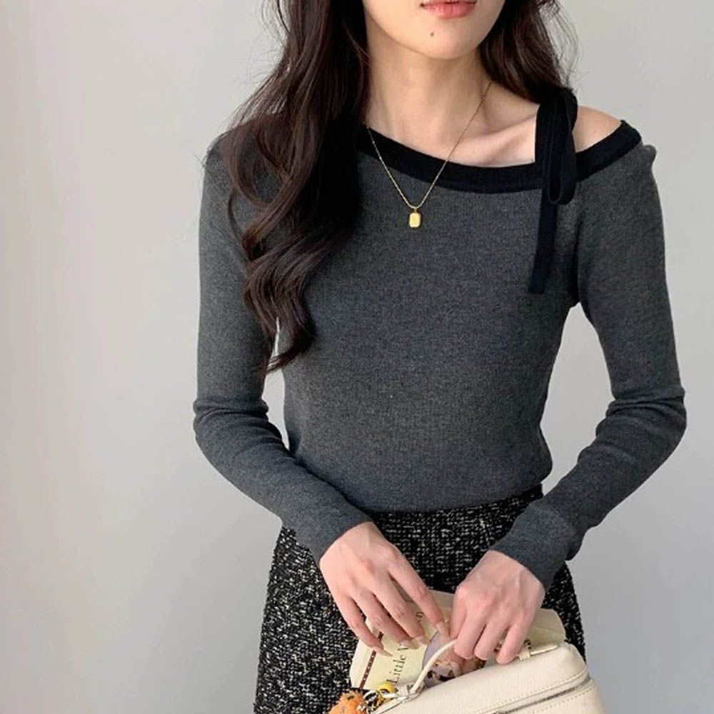 設計感綁帶斜肩撞色長袖針織上衣-碳灰 (F)