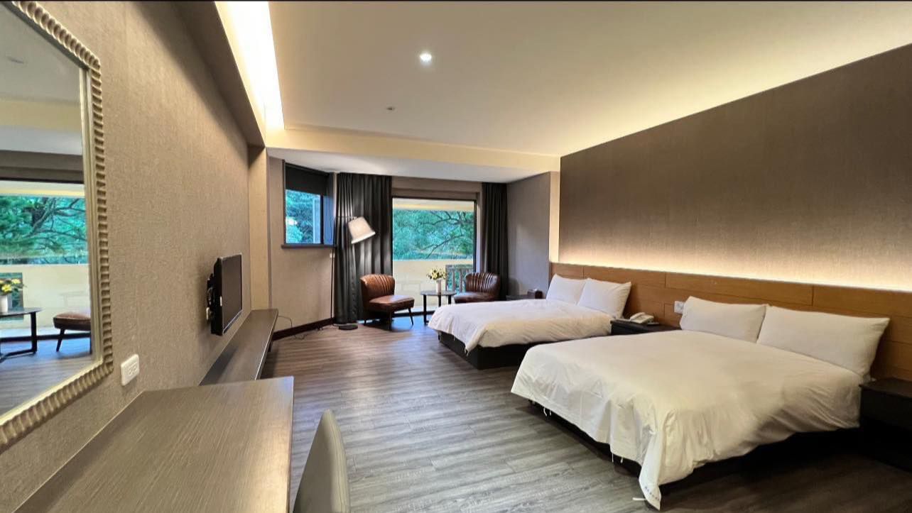 台東曙光渡假酒店 - 【五館聯合】媽咪愛特談四人房一泊一食平日住宿券-無使用期限