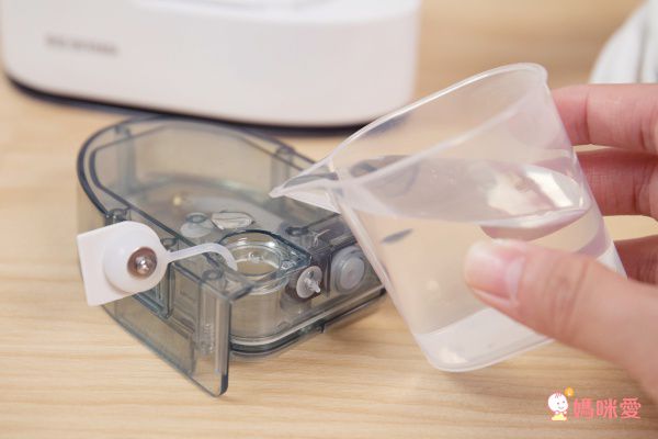 日本 IRIS OHYAMA - 「大蒸氣」隨行時尚小熨斗-IRS-01