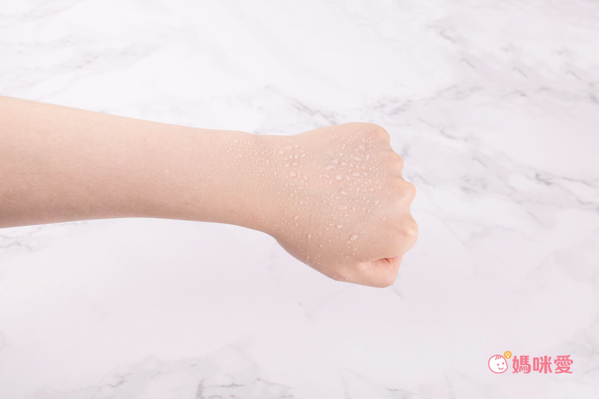 8小時不脫妝！【userISM】物理防曬DD霜