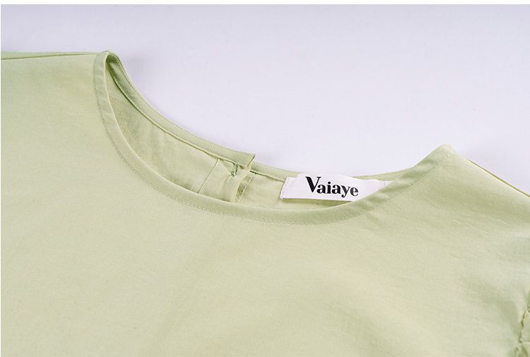 反轉設計圓領短袖上衣-背面鈕扣-黑灰色