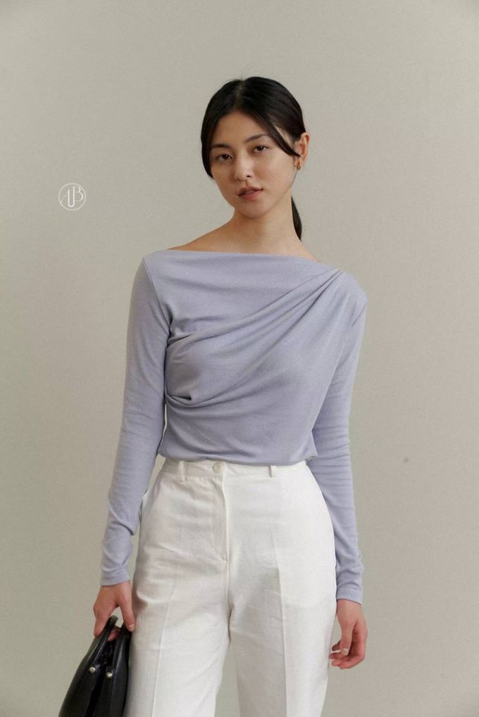 韓國女裝連線 - 不對稱抓褶一字領長袖上衣-象牙白 (FREE)